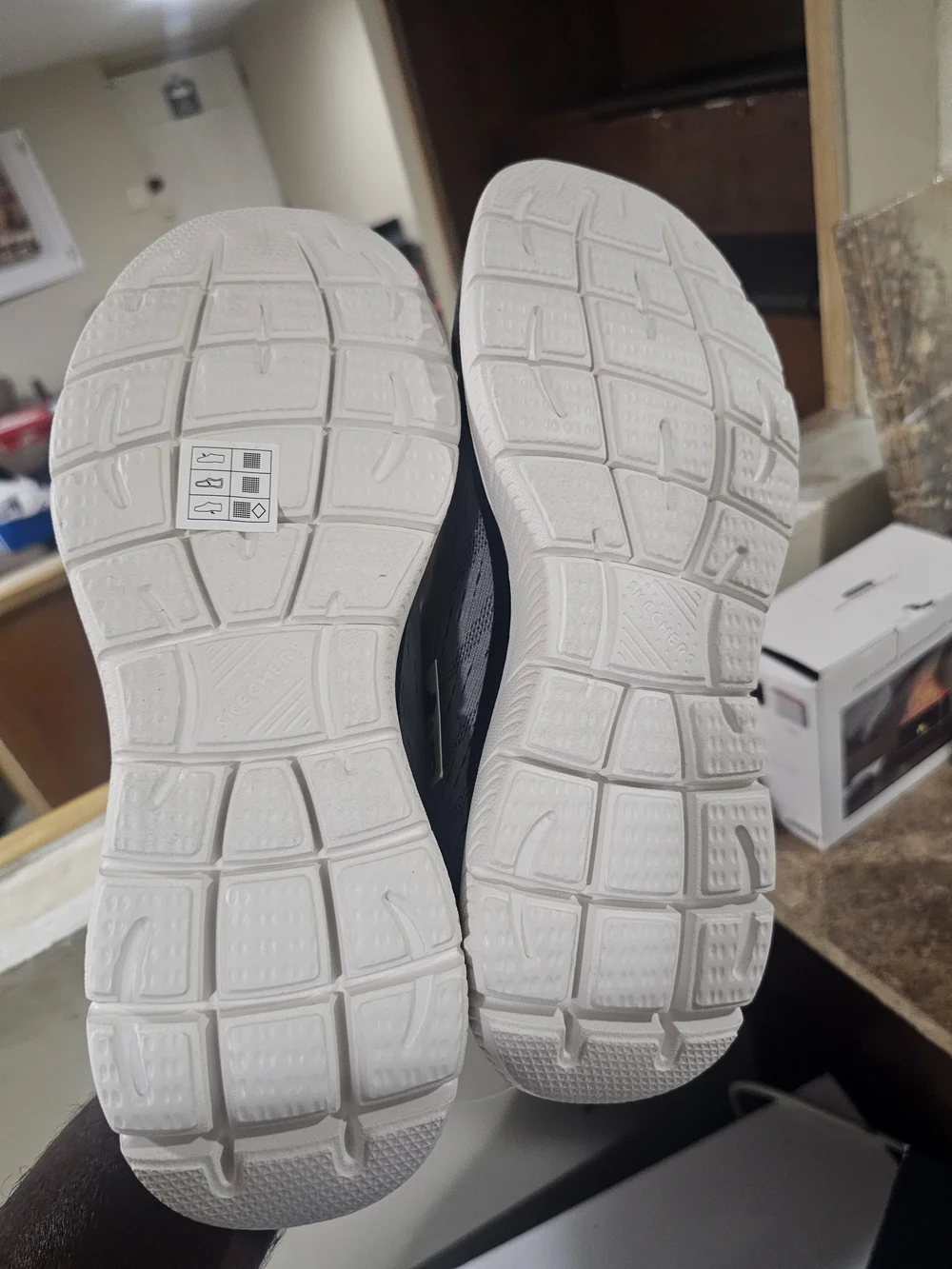 Very Comfortable Skechers Sneakers Size 8.5 In Mens
